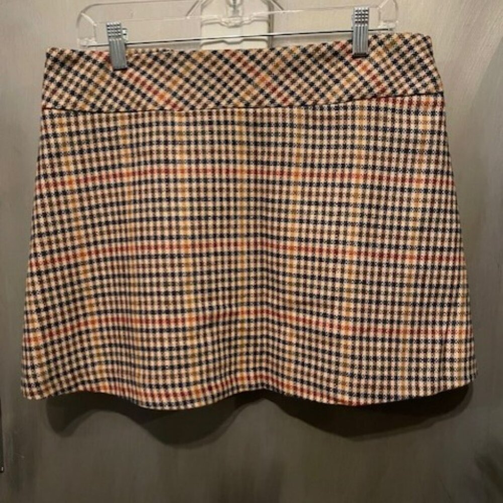 Retro School Girl Plaid Mini Skirt with buckle detail - Picture 11 of 16